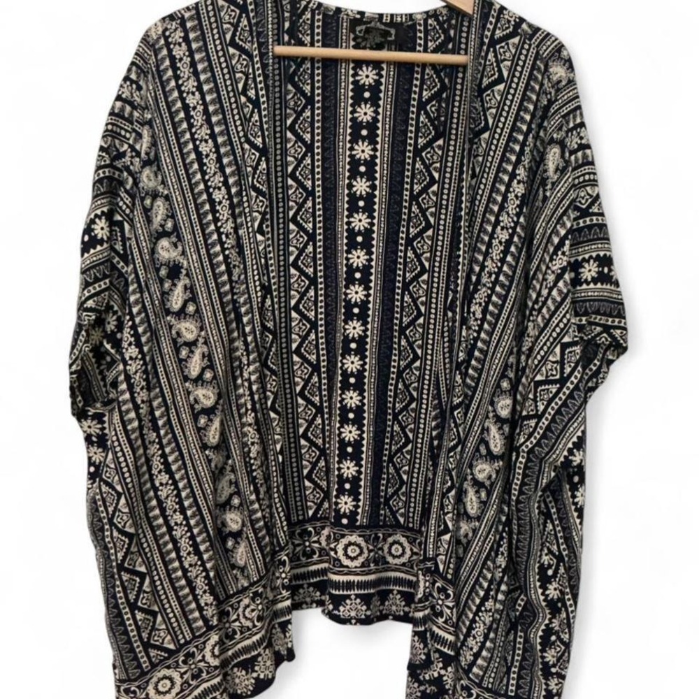 Angie Kimono Cardigan‎ Womens Small Navy Blue Cream Boho Paisley Print Excellent